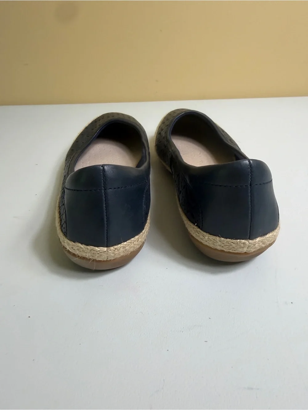 Nwot isClarks Collection Danelly Adira Navy Leather Espadrille Flats - Size 9.5